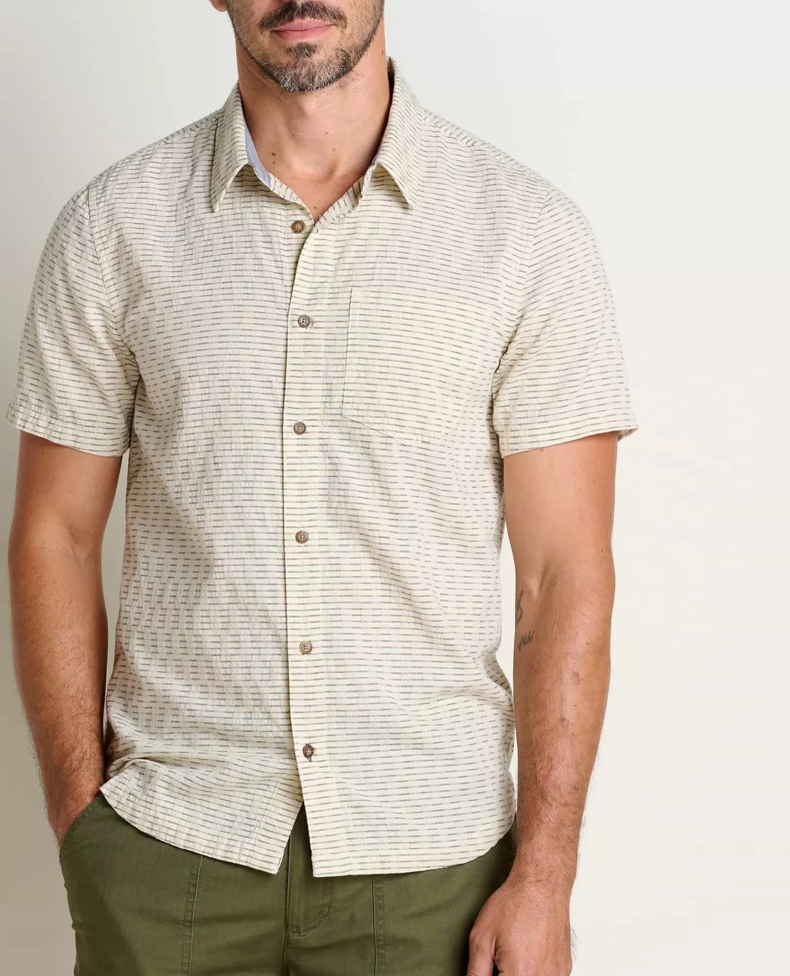 Harris Lightweight Organic Cotton Short Sleeve Shirt in Green Olive