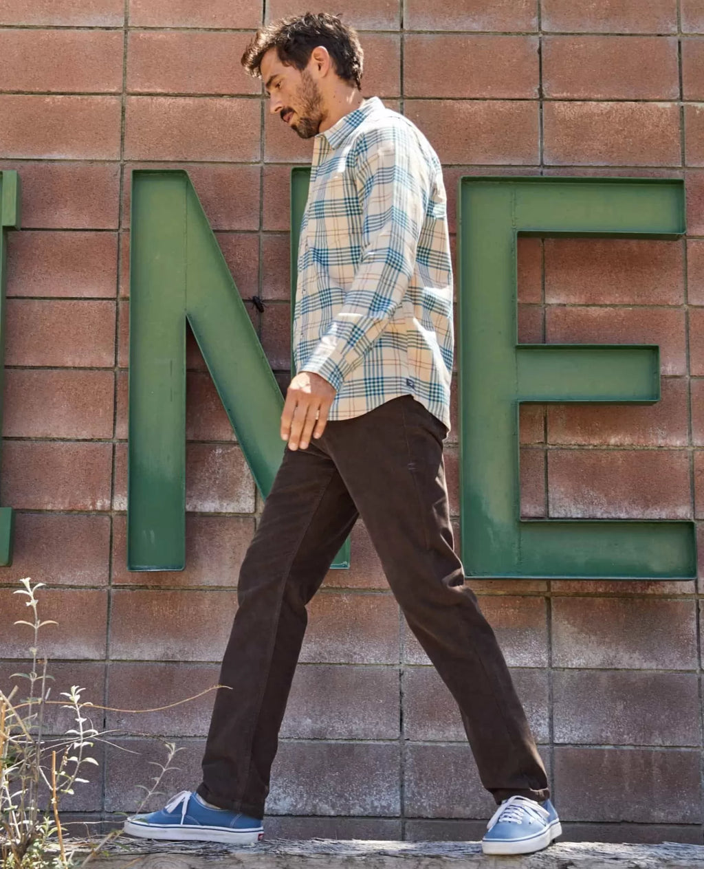 Jet Cord Lean Pants in Barnwood