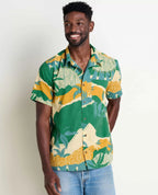 Men’s Fletcher Lightweight Travel Short Sleeve Shirt in Acorn Scenic Print