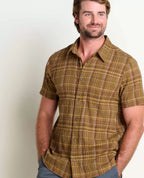 Men’s Fletcher Lightweight Travel Short Sleeve Shirt in Acorn Scenic Print