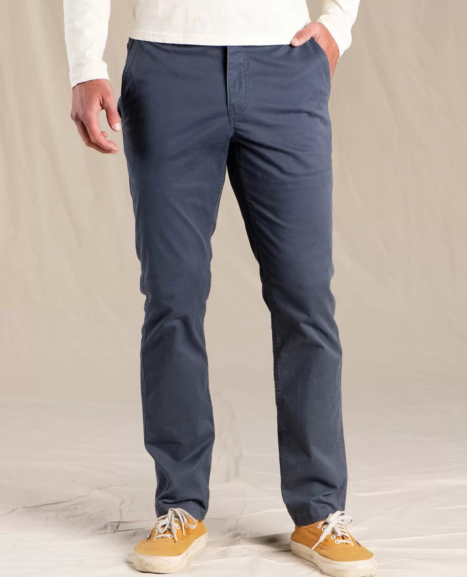 Mission Ridge Lean Pants in Iron Vintage Wash