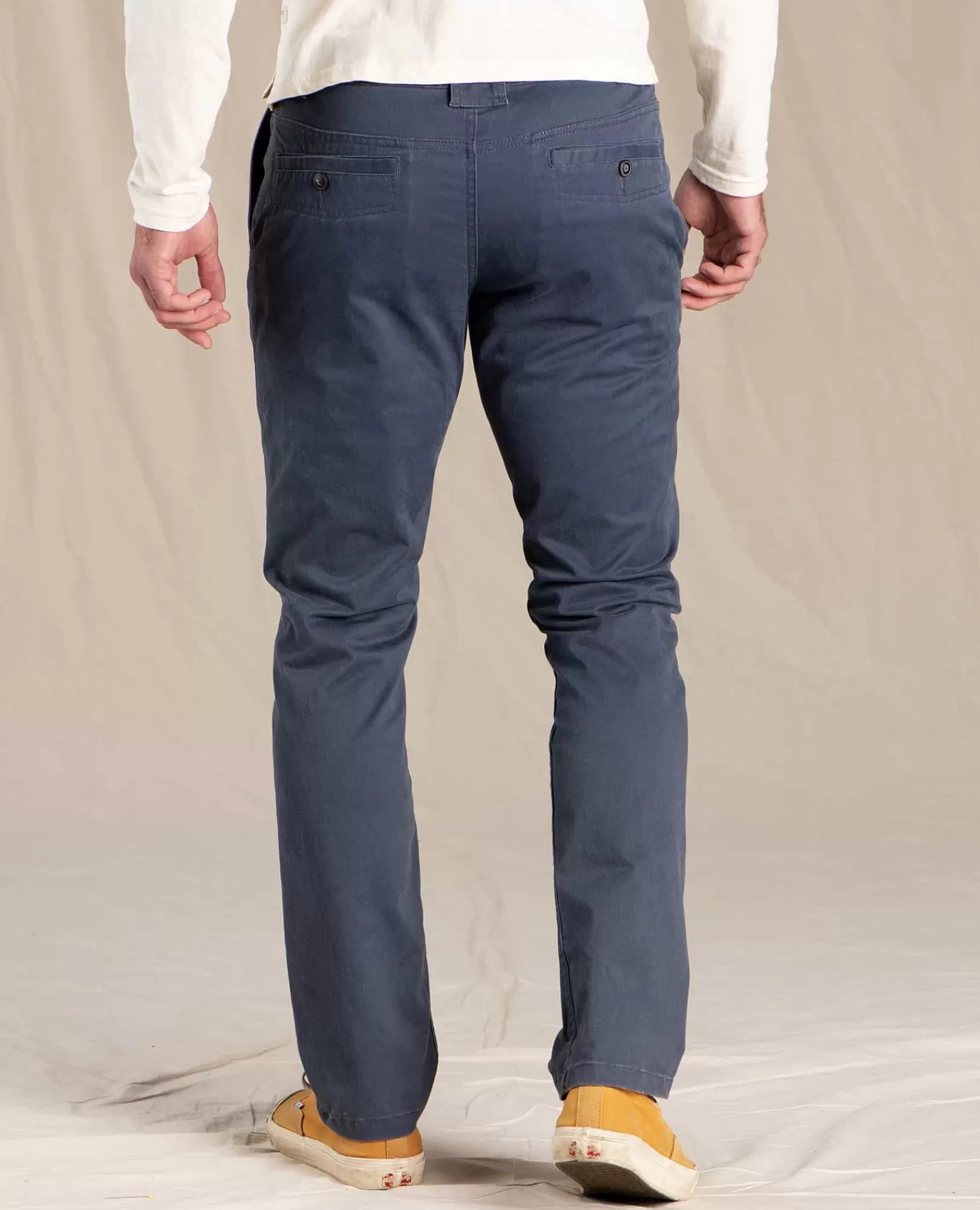 Mission Ridge Lean Pants in Beetle Vintage Wash